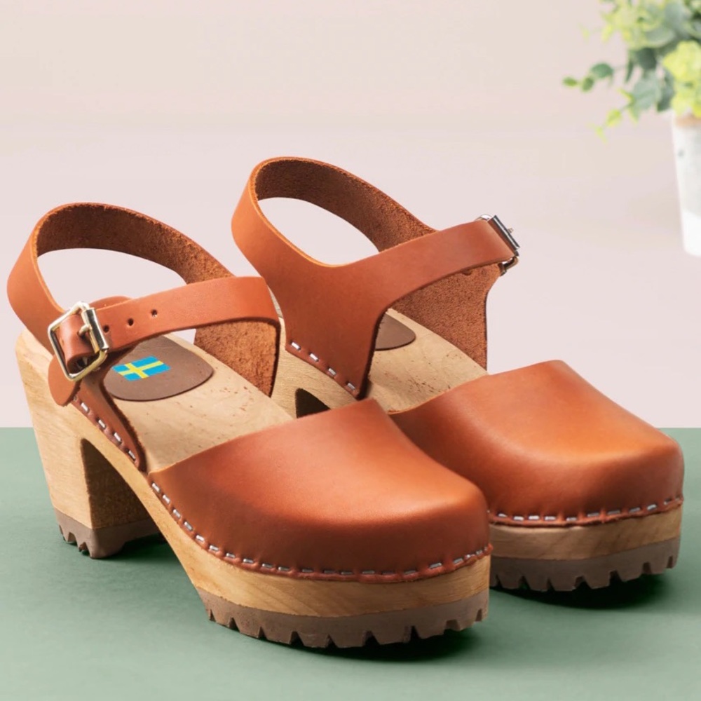 Mia Abba Clog